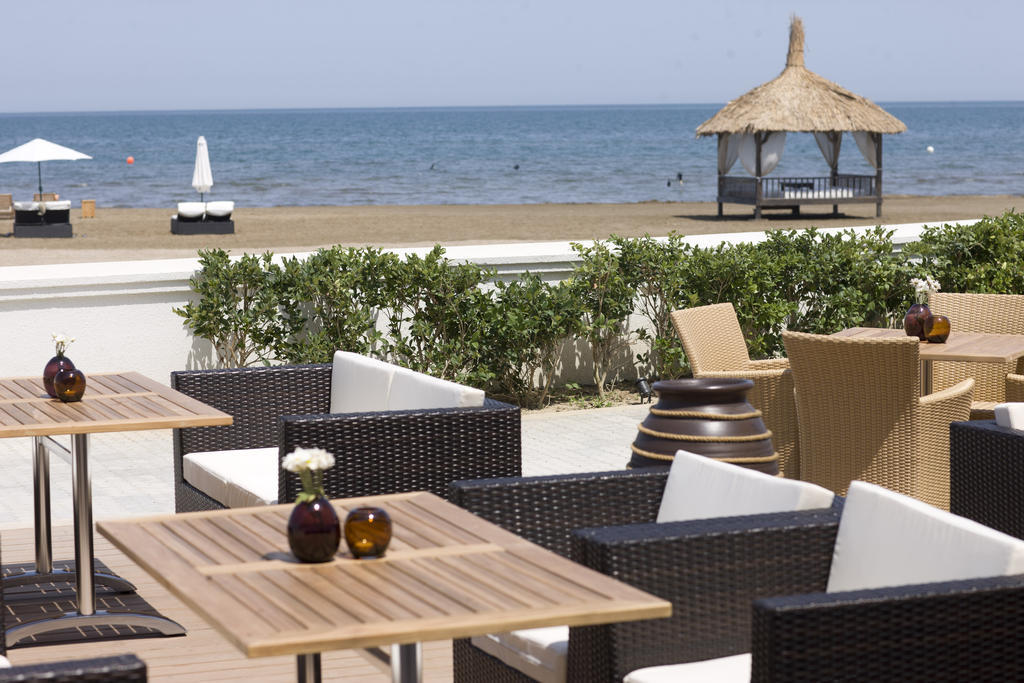 Sea Breeze Resort & Residences Baku Exterior photo